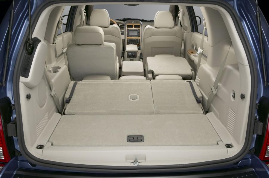  Chrysler Aspen Limited 2007 года  (фото 13 из 91)
